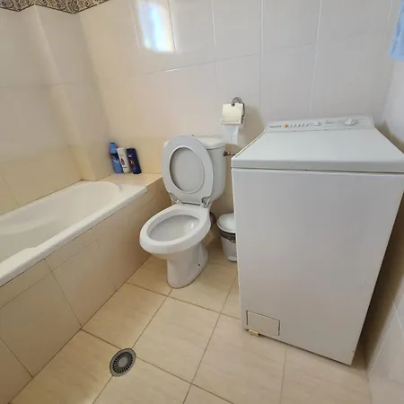 Ilirjan Apartment *